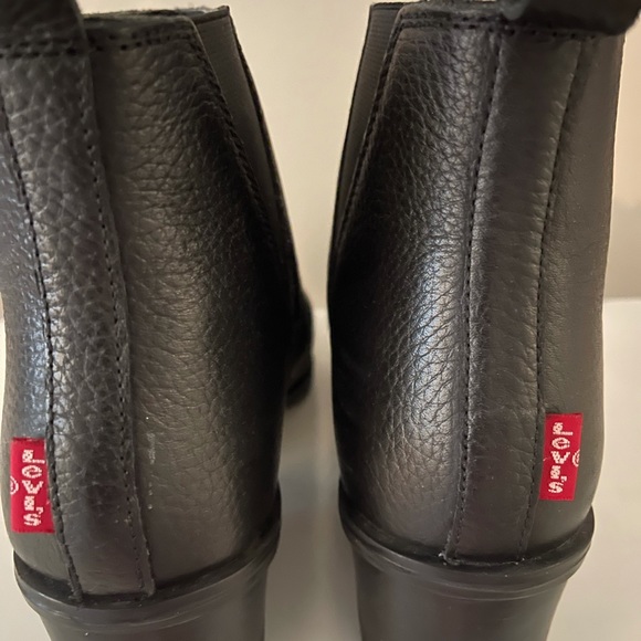 Levi’s Leather Booties - Picture 4 of 5